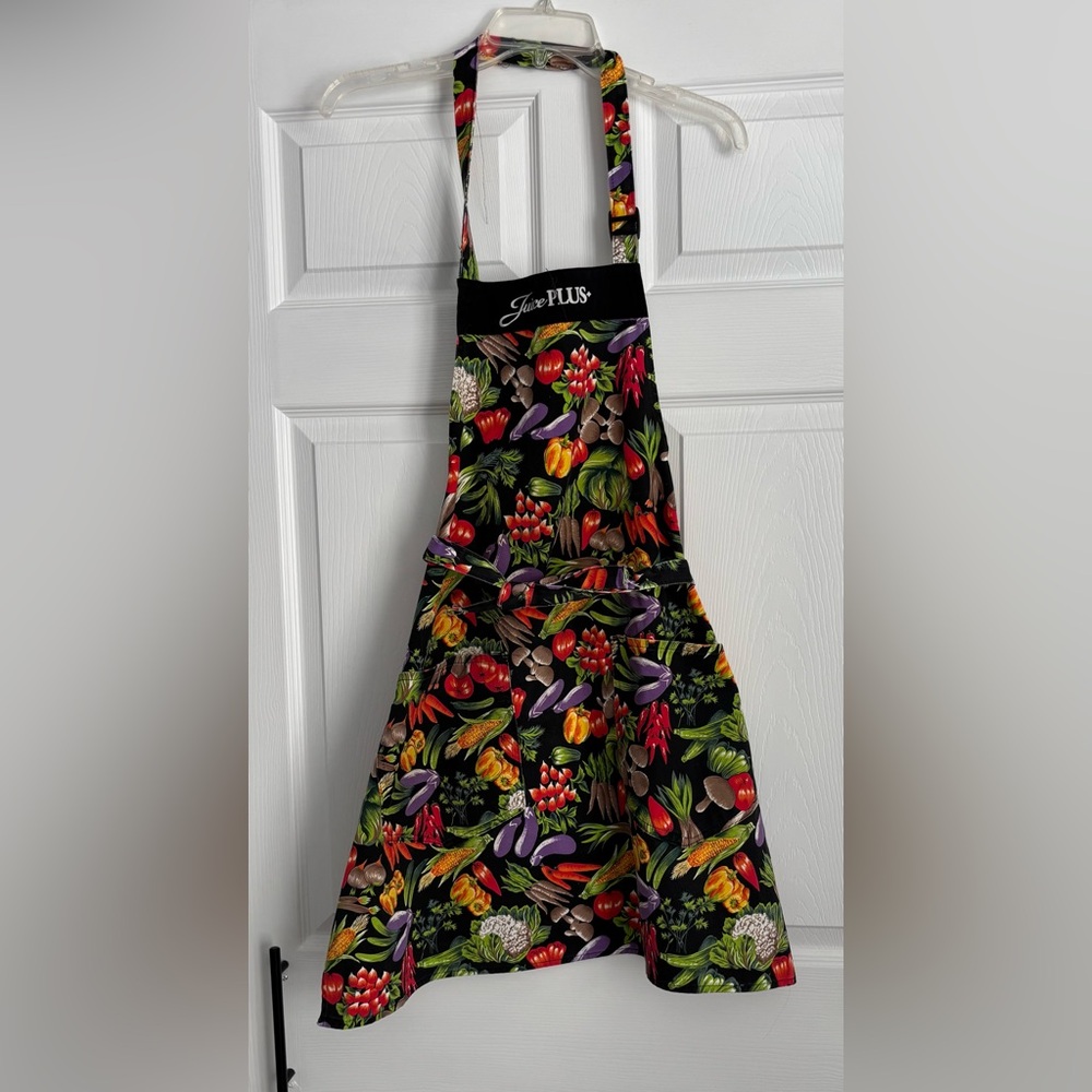 Juice PLUS Logo Colorful  Vegetable Print Apron Ties at Waist Adjustable Neck